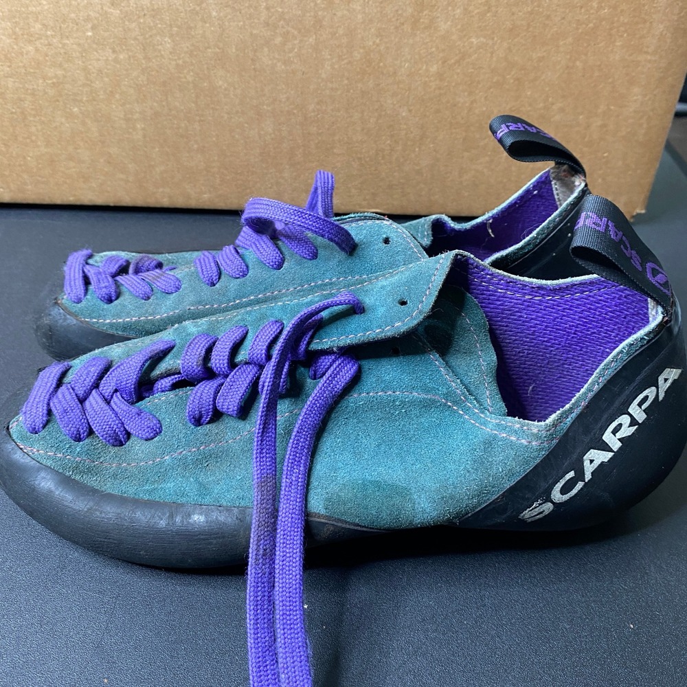 Scarpa Force Rock Climbing Shoes Teal Purple Suede Lace Up Bouldering Gym 41